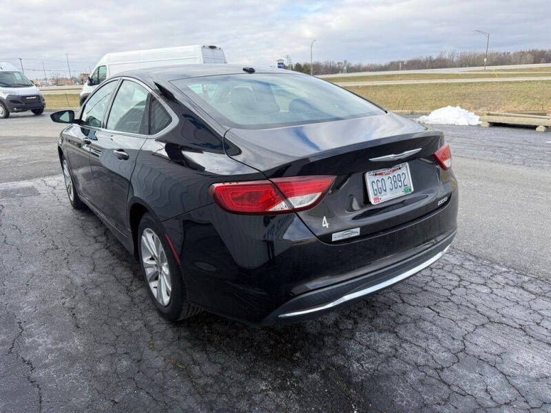 2015 Chrysler 200 Limited