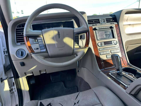 2011 Lincoln Navigator