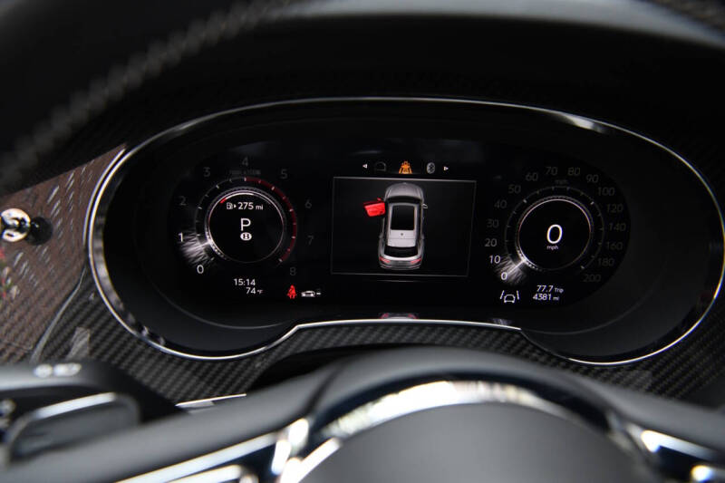 2024 Bentley Bentayga Azure V8