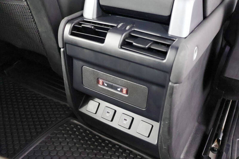 2023 Land Rover Defender 90 S