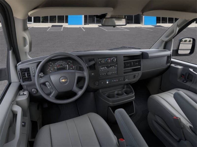 2025 Chevrolet Express 2500