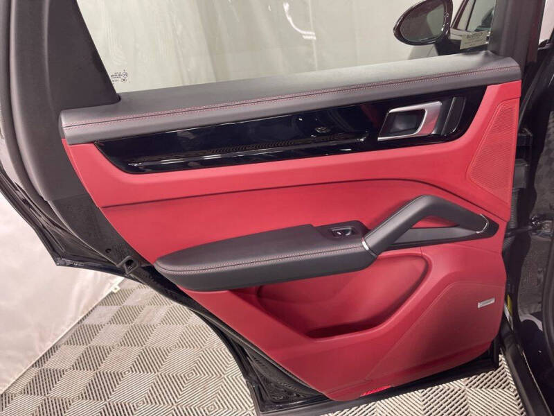 2022 Porsche Cayenne