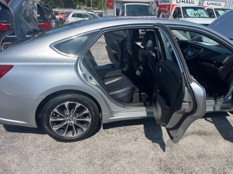 2018 Toyota Avalon XLE