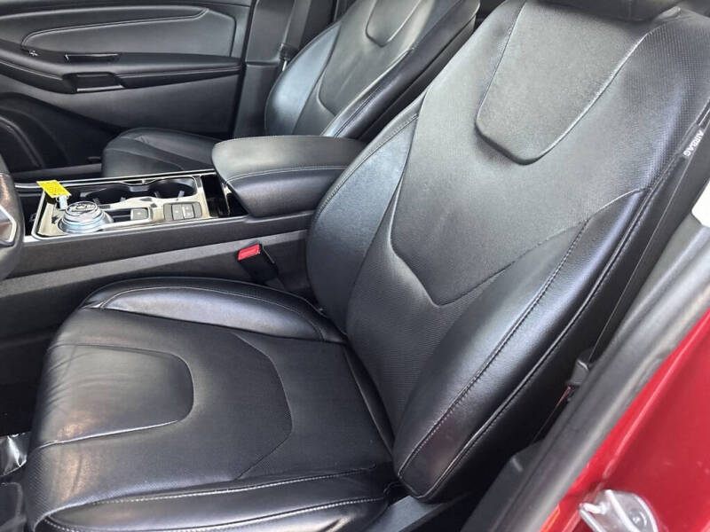 2020 Ford Edge Titanium