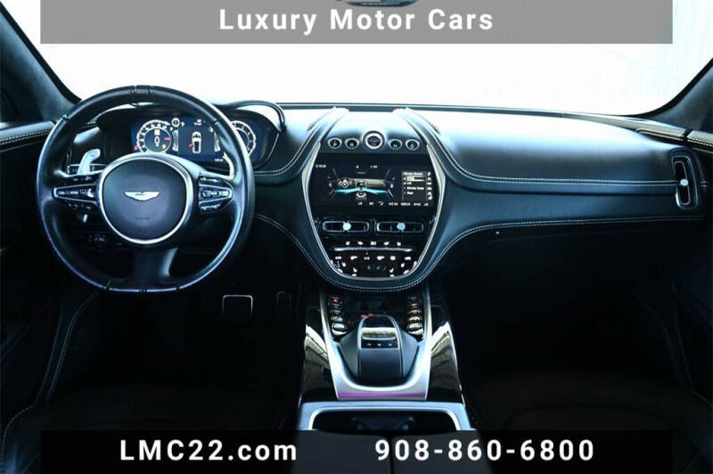 2021 Aston Martin DBX