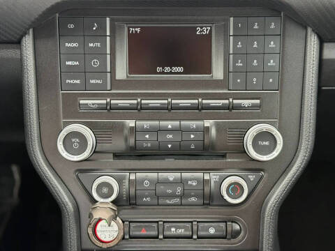 2015 Ford Mustang V6