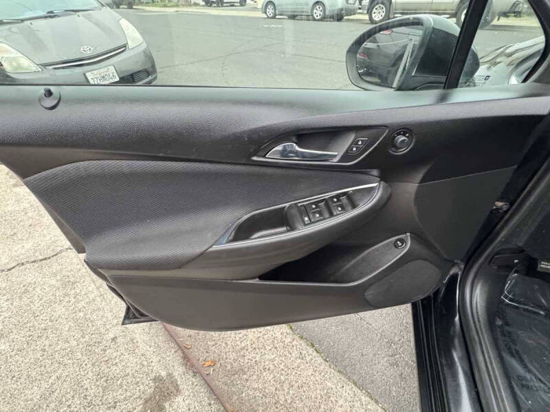 2017 Chevrolet Cruze LT Auto