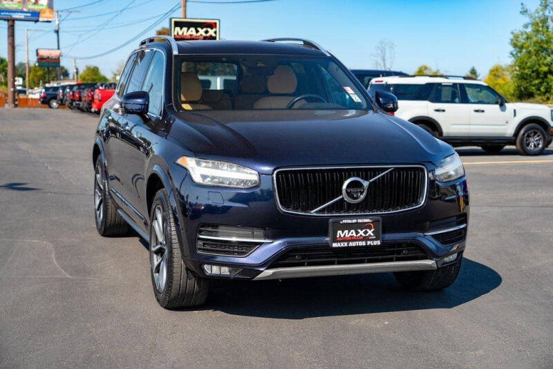 2017 Volvo XC90 T6 Momentum