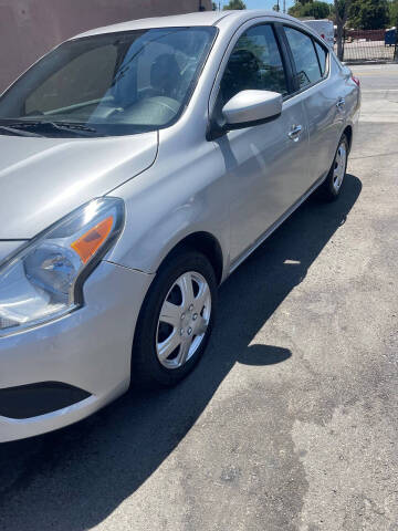 2019 Nissan Versa SV