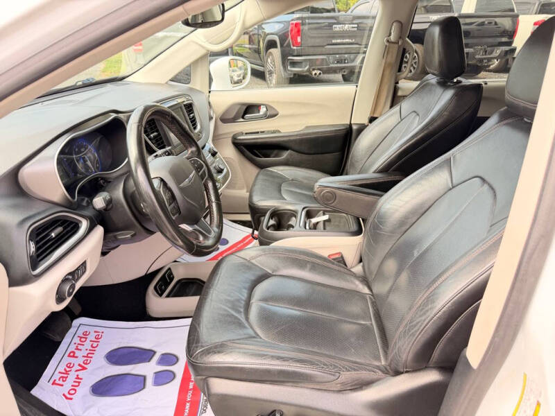 2020 Chrysler Pacifica Touring L