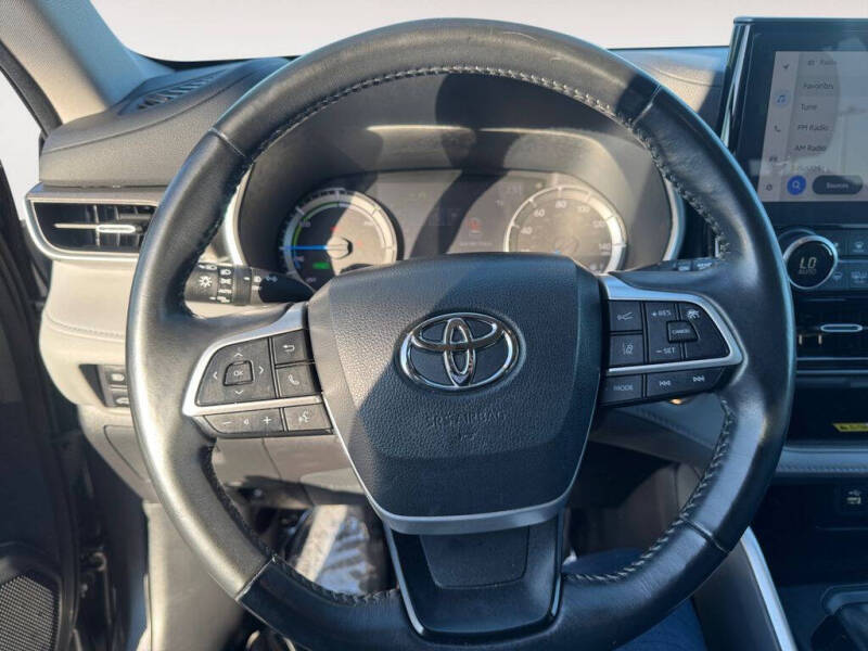 2023 Toyota Highlander Hybrid XLE