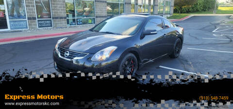 2010 Nissan Altima for sale at EXPRESS MOTORS in Grandview MO