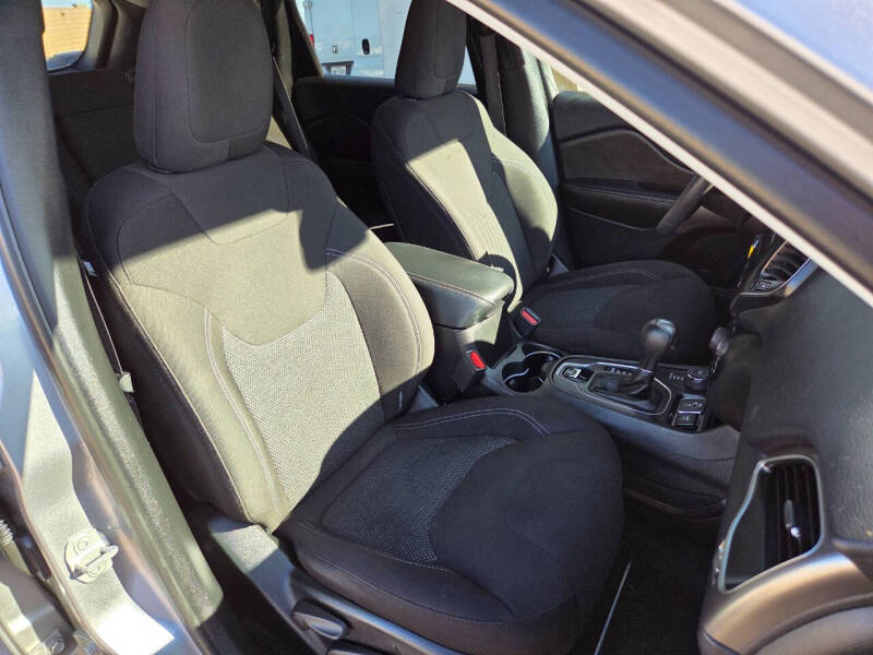 2019 Jeep Cherokee Latitude