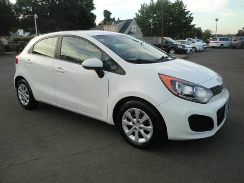 2012 Kia Rio 5-Door for sale at Sinaloa Auto Sales in Salem OR