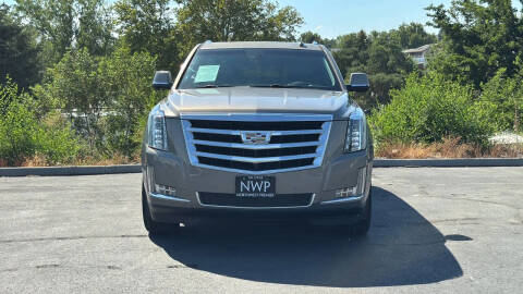 2017 Cadillac Escalade Luxury