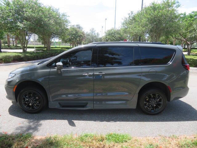 2021 Chrysler Pacifica Touring