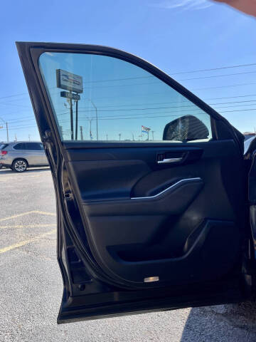 2022 Toyota Highlander XSE