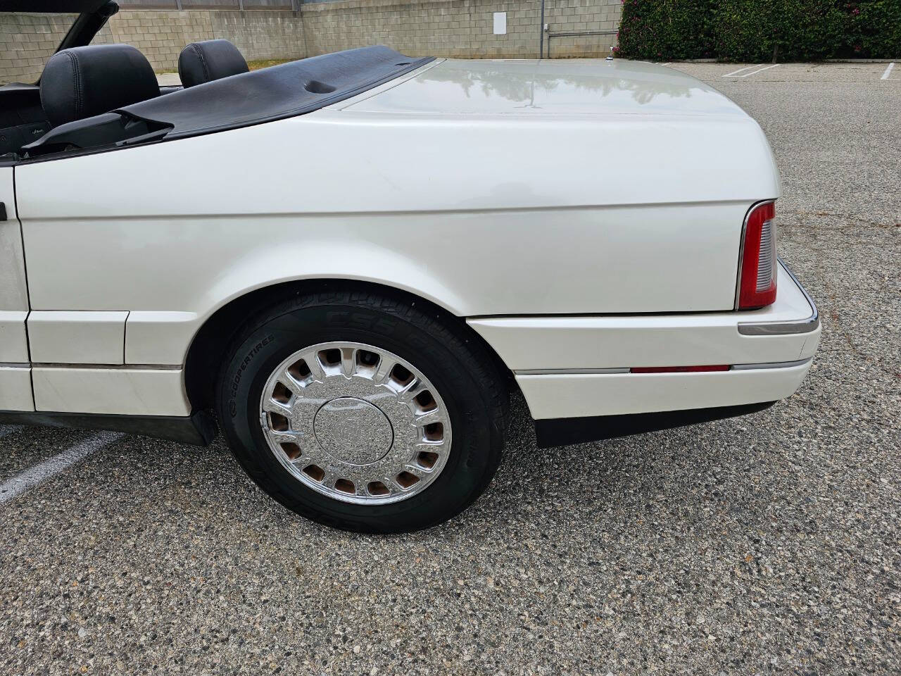 1993 Cadillac Allante 16
