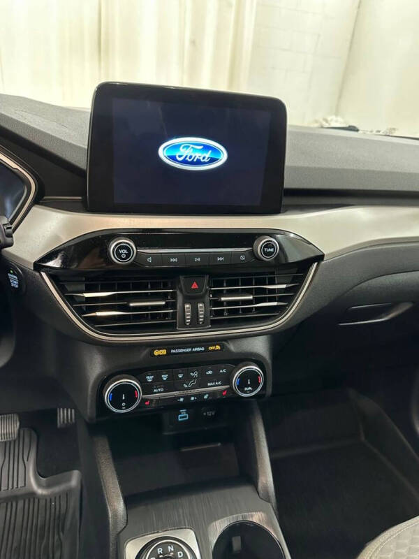 2022 Ford Escape SE