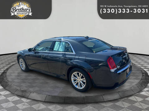 2017 Chrysler 300 Limited