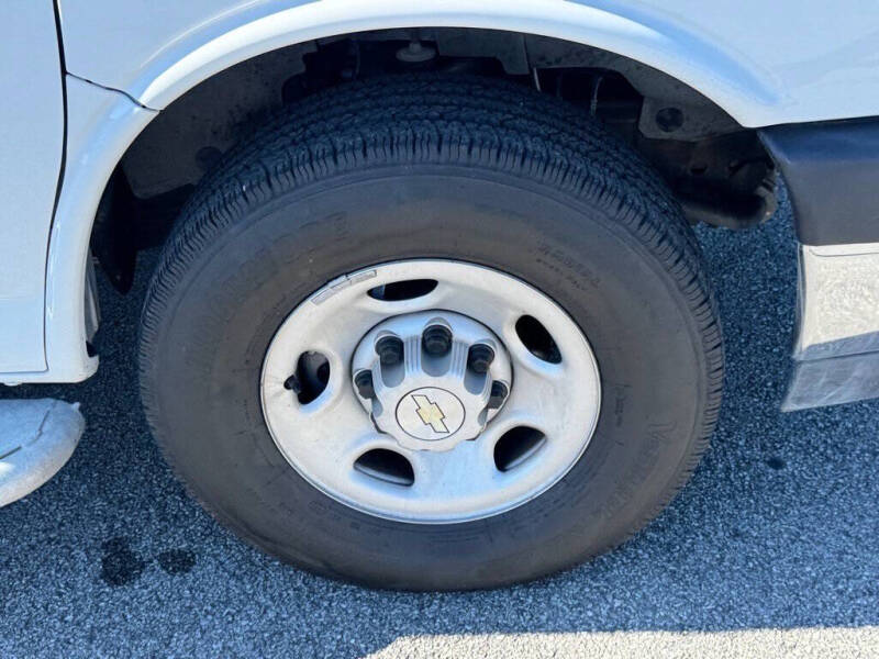 2023 Chevrolet Express 2500