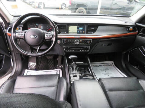 2018 Kia Cadenza Technology