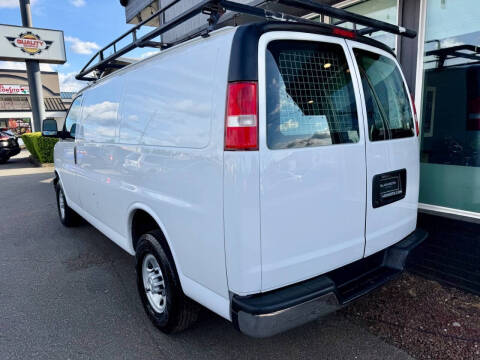 2017 Chevrolet Express 2500