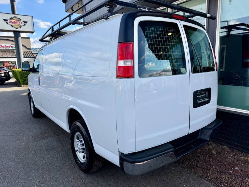 2017 Chevrolet Express 2500