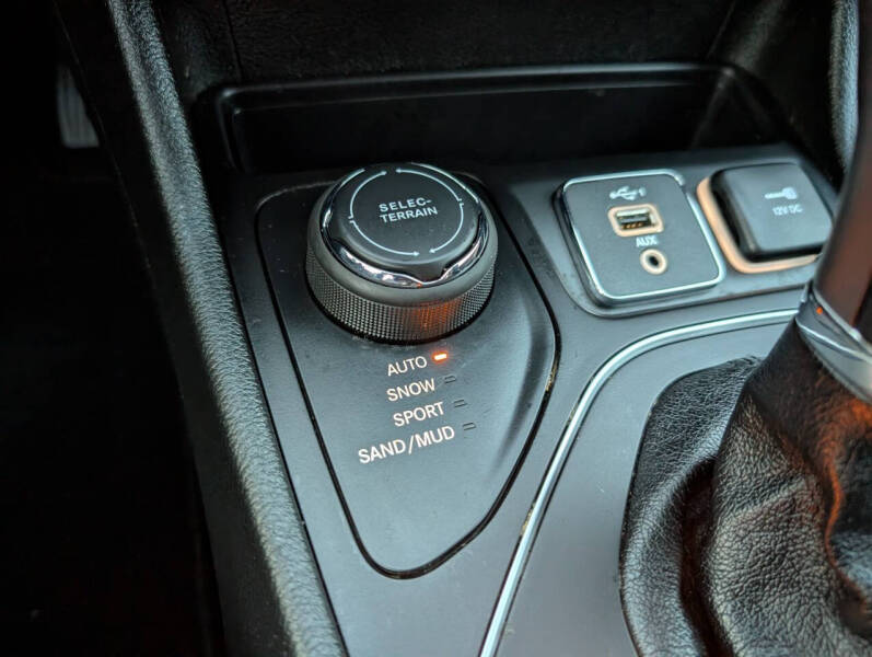 2022 Jeep Cherokee Latitude Lux