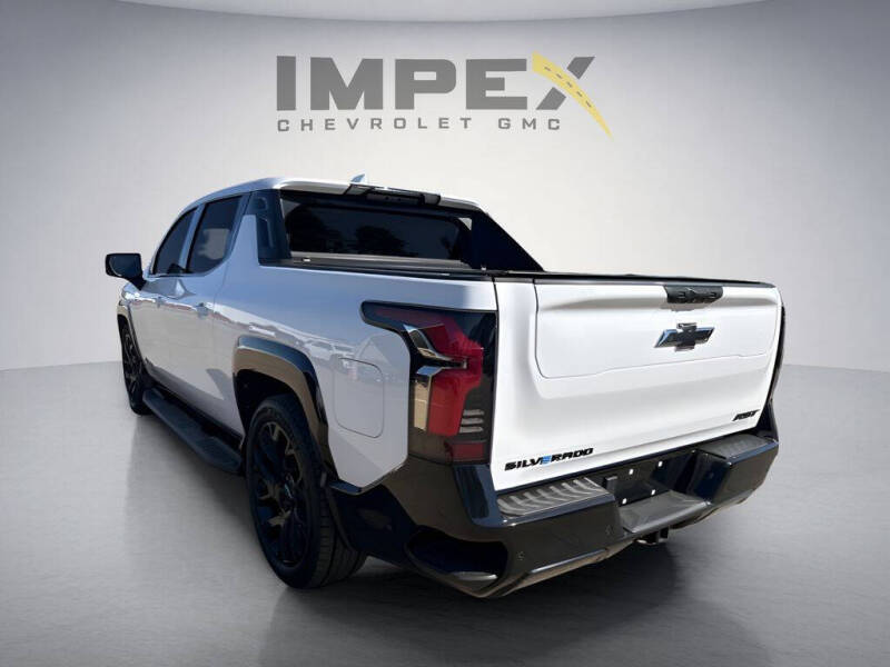 2025 Chevrolet Silverado EV RST