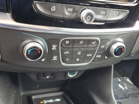 2022 Chevrolet Traverse LT Cloth