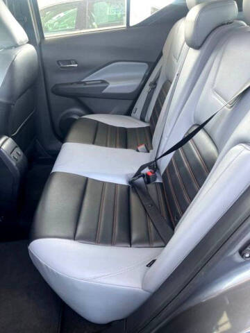2023 Nissan Kicks SR