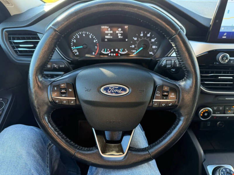 2020 Ford Escape SEL