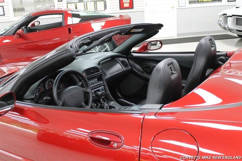 2004 Chevrolet Corvette 20