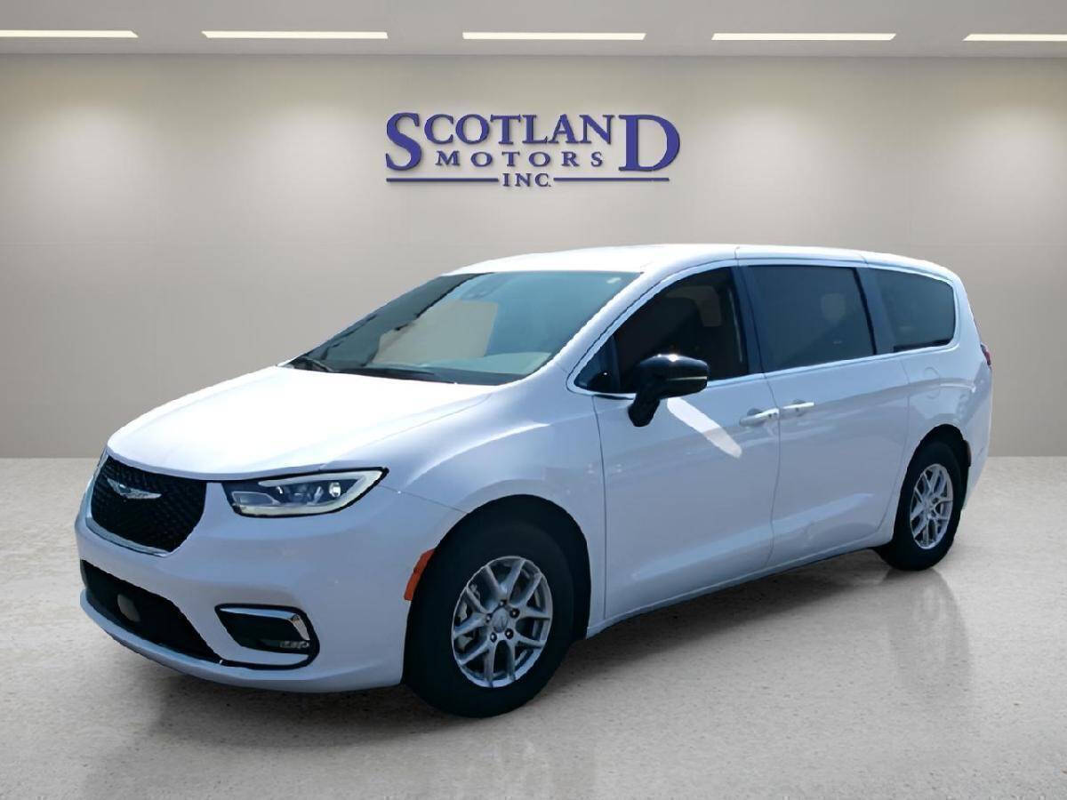 White 2025 Chrysler Pacifica Select Select 4dr Mini-Van 2