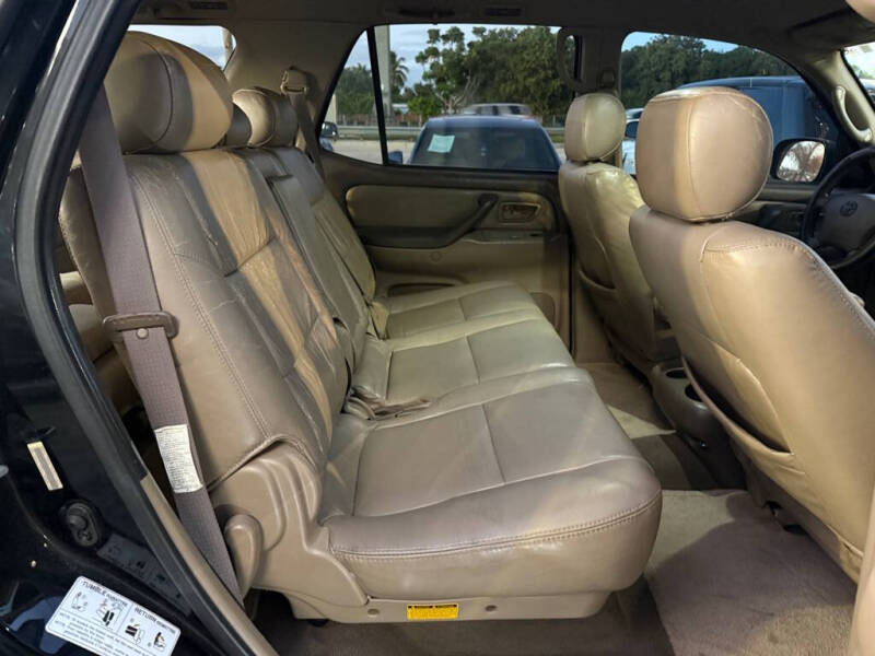 2003 Toyota Sequoia SR5