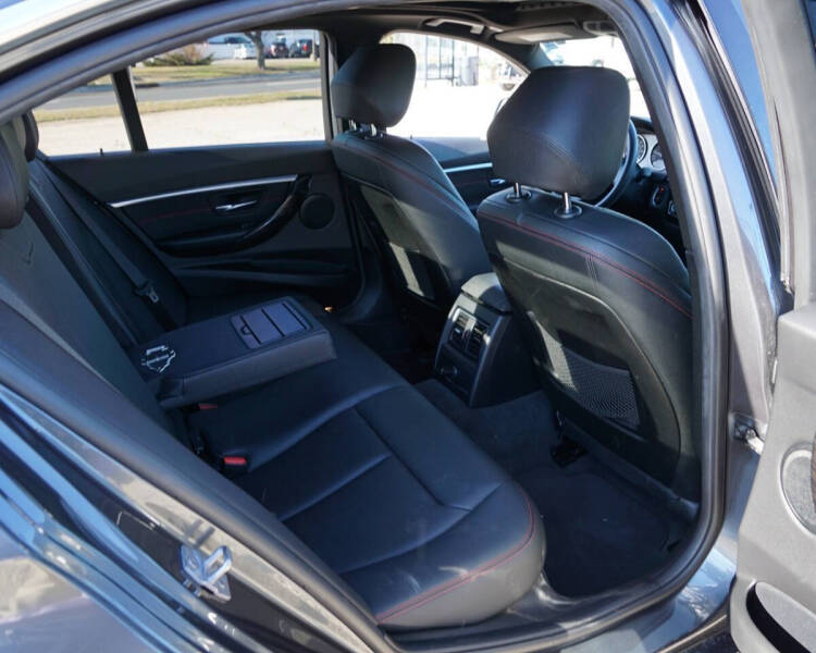 2018 BMW 3 Series 330i xDrive