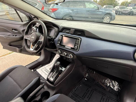 2023 Nissan Versa SV