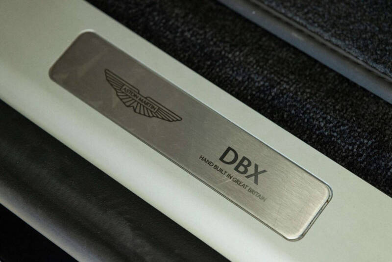 2025 Aston Martin DBX 707