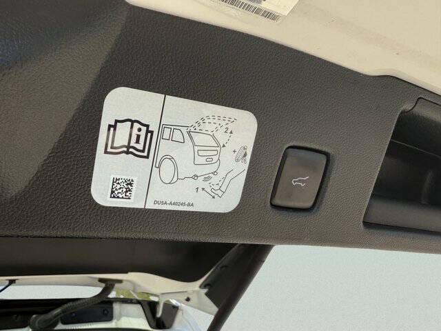 2020 Ford Escape Hybrid Titanium