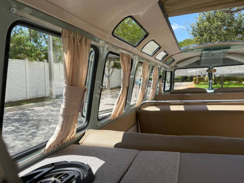 1972 Volkswagen Bus
