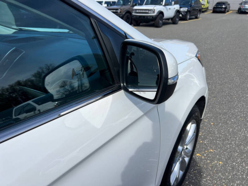 2022 Ford Edge Titanium