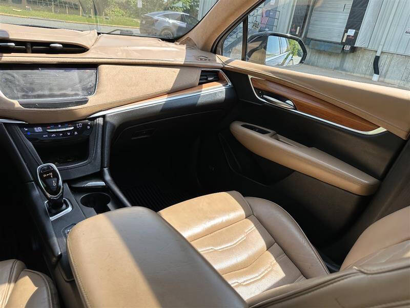 2018 Cadillac XT5 Platinum