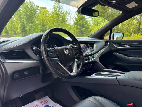 2022 Buick Enclave Essence