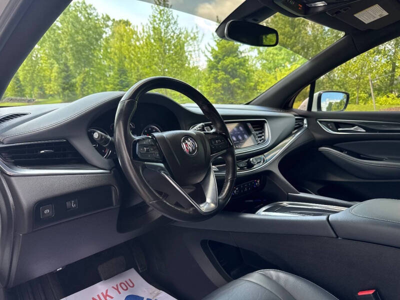 2022 Buick Enclave Essence