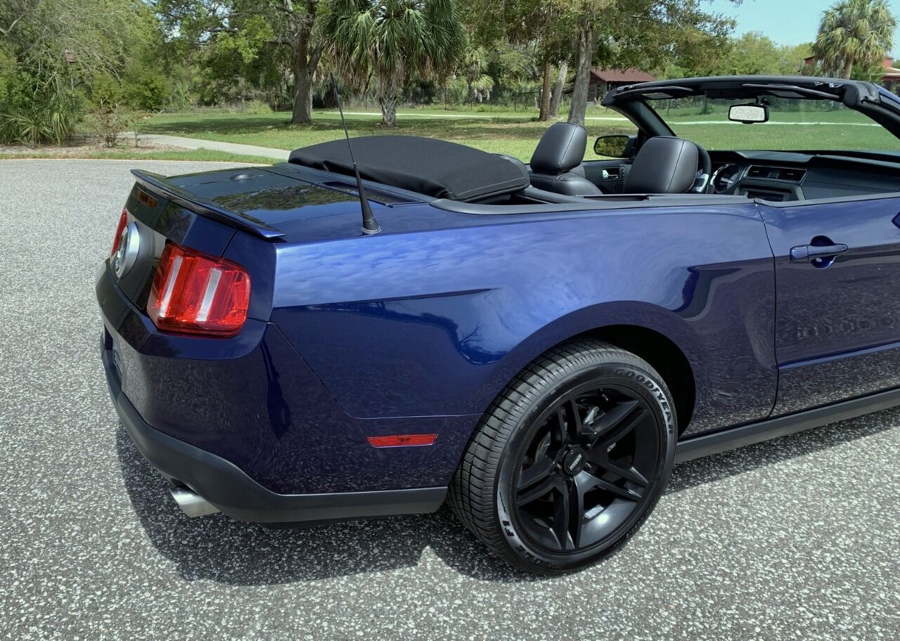 2010 Ford Mustang 31