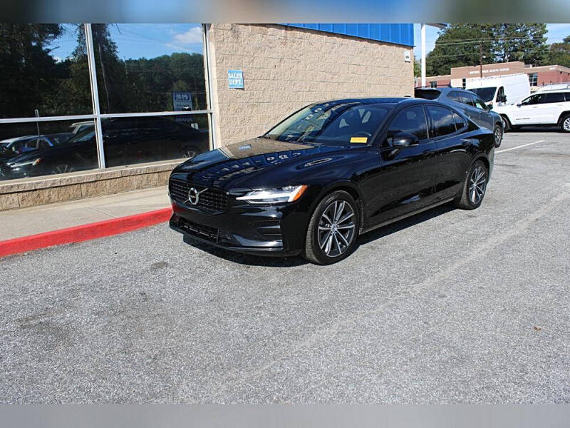 2022 Volvo S60 B5 Momentum