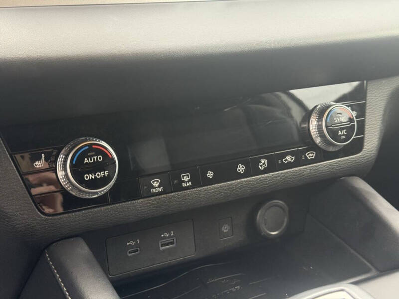 2024 Mitsubishi Outlander PHEV SE