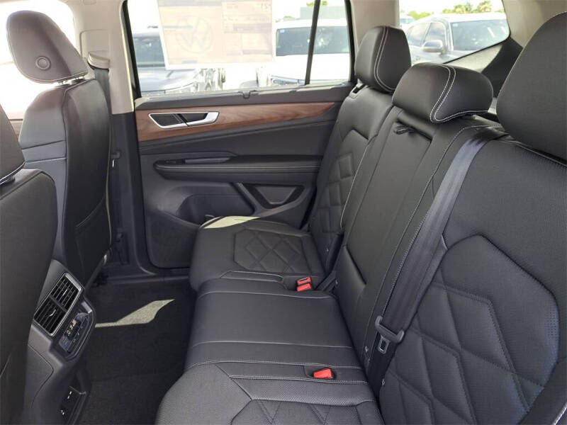 2025 Volkswagen Atlas SE 4Motion