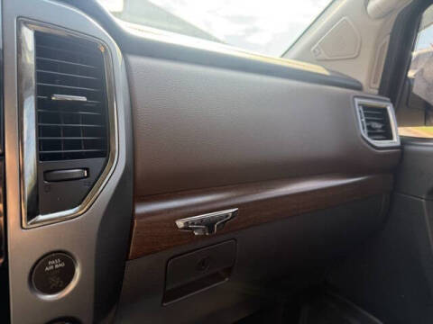 2017 Nissan Titan Platinum Reserve